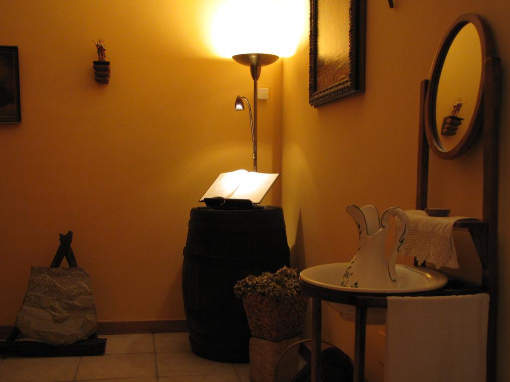 Hostal Rural Huartearena Iza Esterno foto